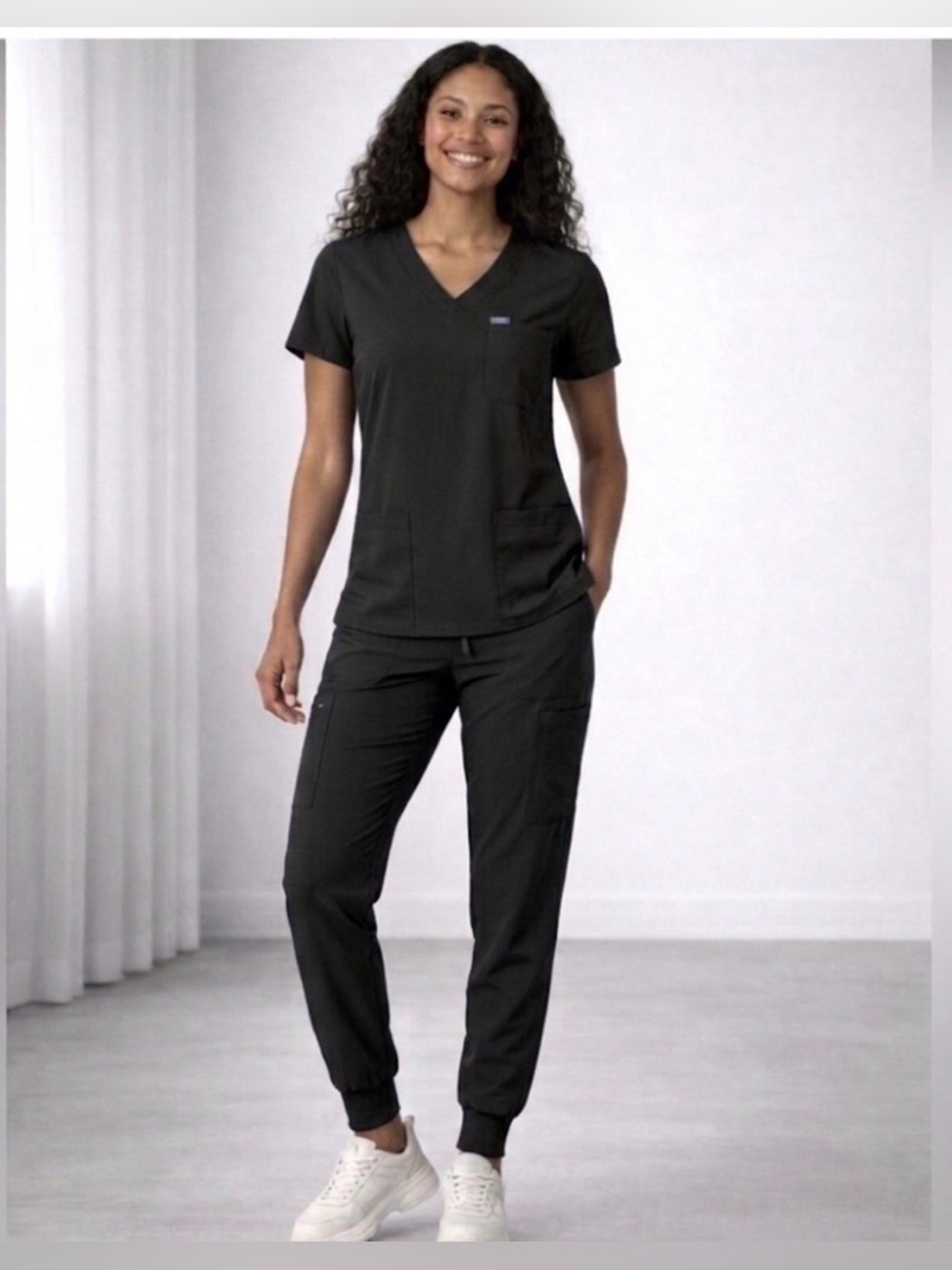 *Brand New* Figs Black Jogger Pants and Three-Pocket Top Scrub Set - Picture 1 of 7
